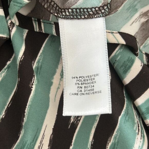 SUNDAY CLEAROUT!!!
BCBG Max Azria Dress - Picture 4 of 4